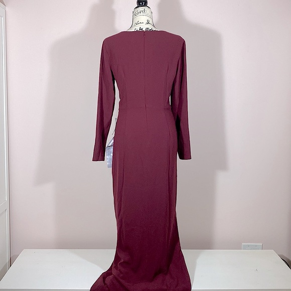 Dress The Population Naomi Twist Front Gown - Picture 6 of 9